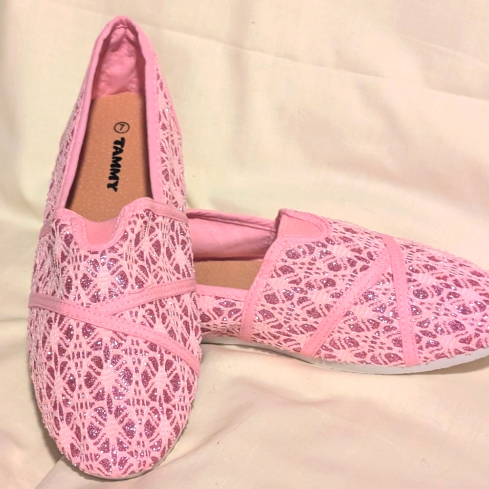 Tammy Size 7 Sparkly Pink Slip-on House Shoes NWT